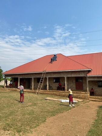 Onze jongeren in Oeganda