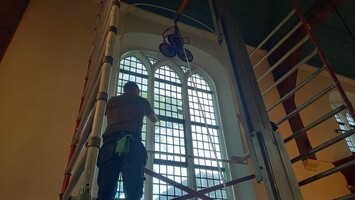 Voorzetramen Dorpskerk