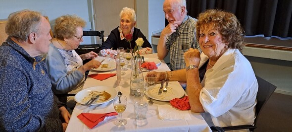 Terugblik Met Elkaar Eten