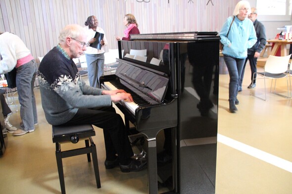 Nieuwe piano in Scheppingskerk