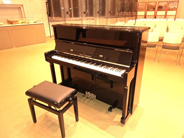 Nieuwe piano in Scheppingskerk