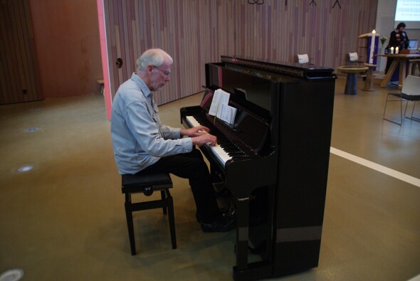 Nieuwe piano in Scheppingskerk