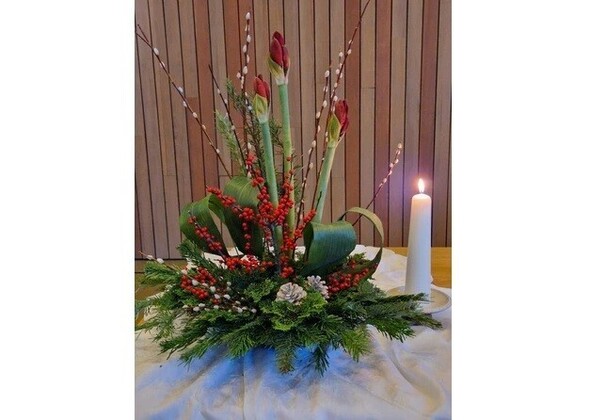 Symbolische bloemschikking Scheppingskerk