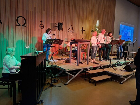 Top 2000-dienst met Band Creative & Friends