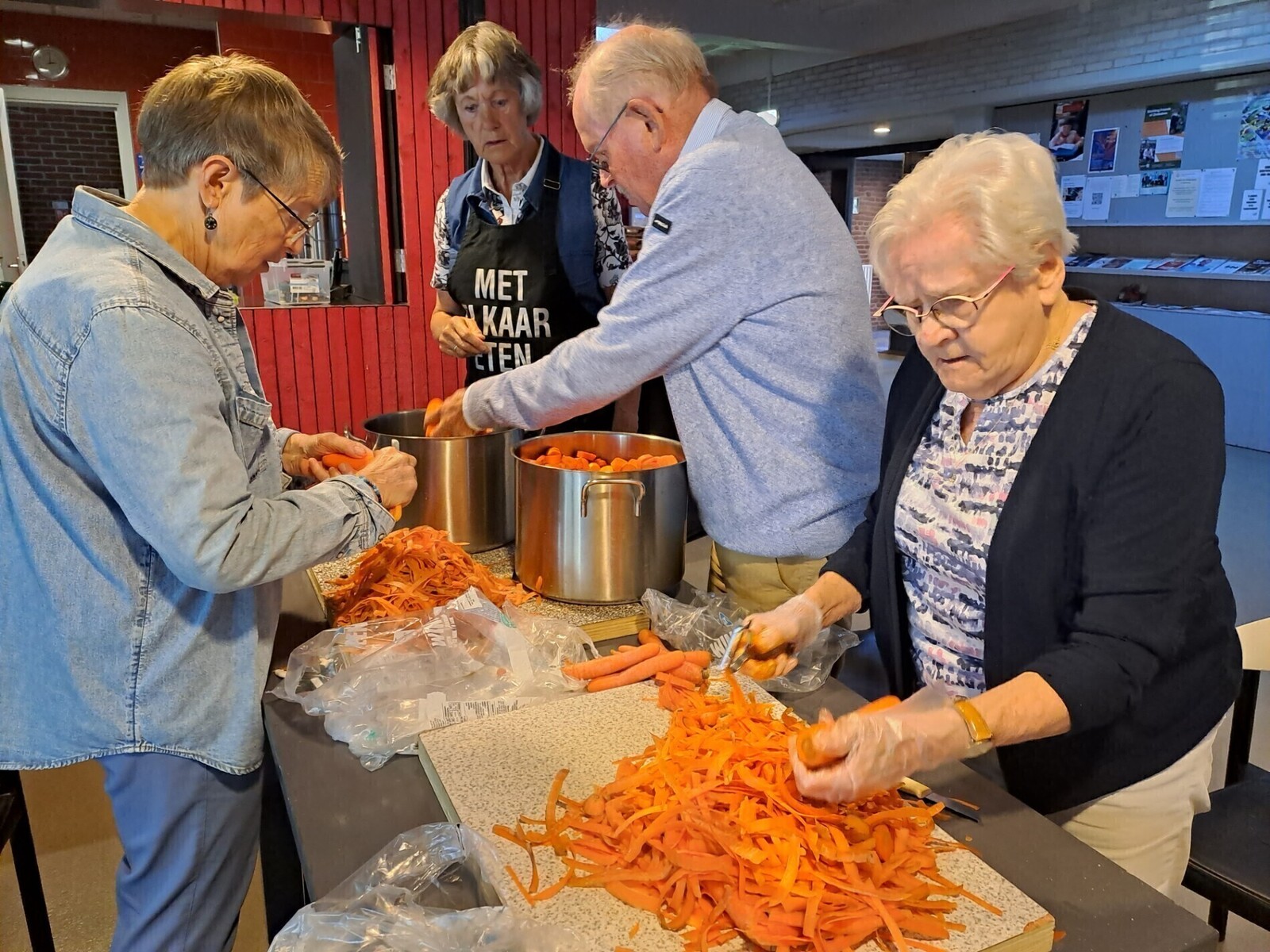 Terugblik Met Elkaar Eten van hutspot